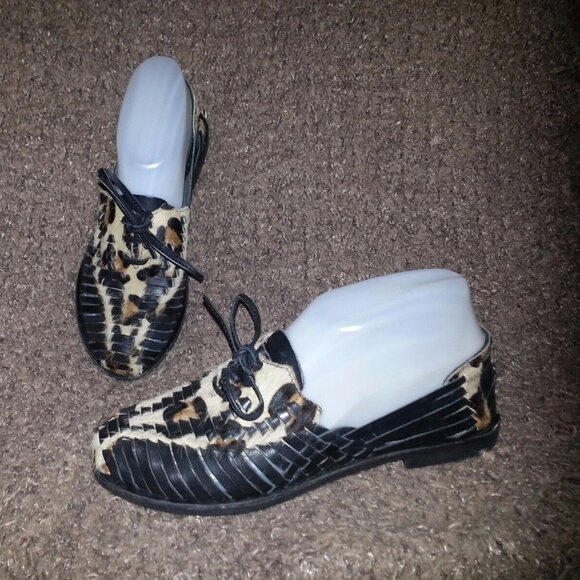 PAJAR CANADA-Black Leather and Hair Calf Leopard Flats-Huaraches-UNIQUE-Sz 6-NEW - Picture 1 of 7